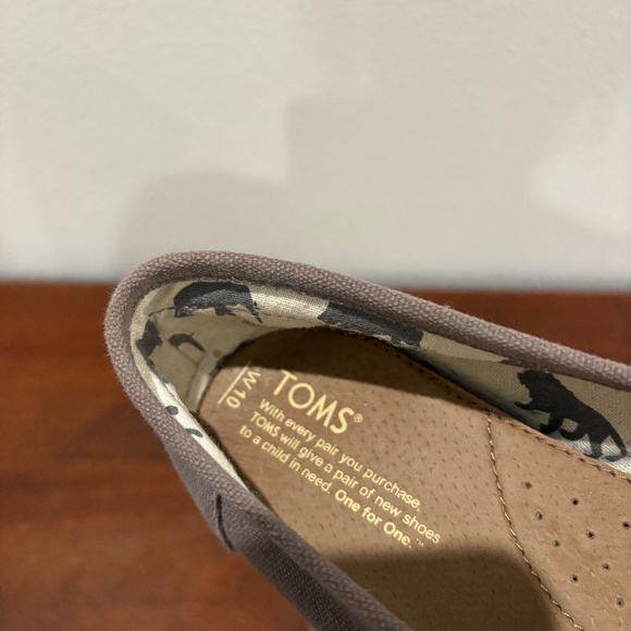 Toms Classic Ash Canvas Slip On - 10 - Picture 3 of 8